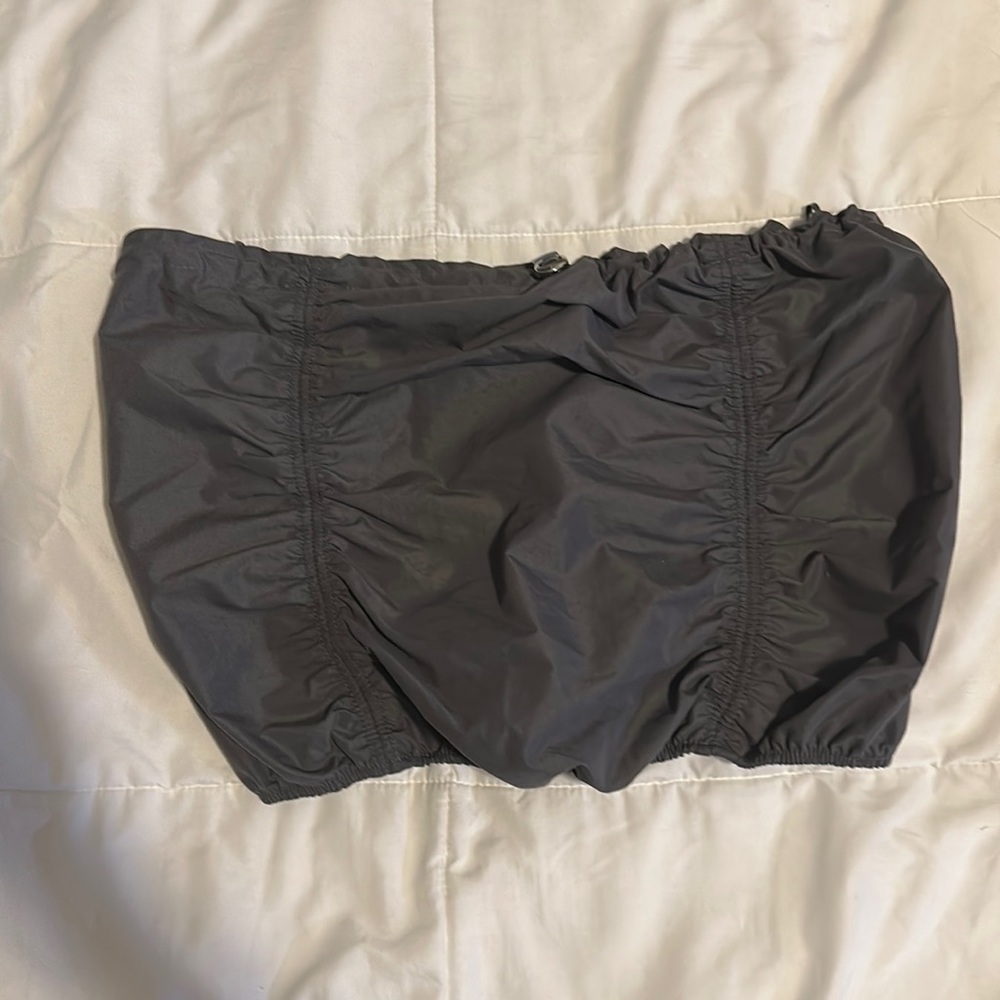 Zara grey crop top ruffles 🤍